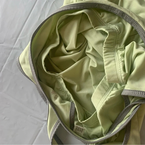 🏋️♀️ Reebok Women’s  Gym Tank Top - Size SM 🏋️♀️ - Picture 9 of 9